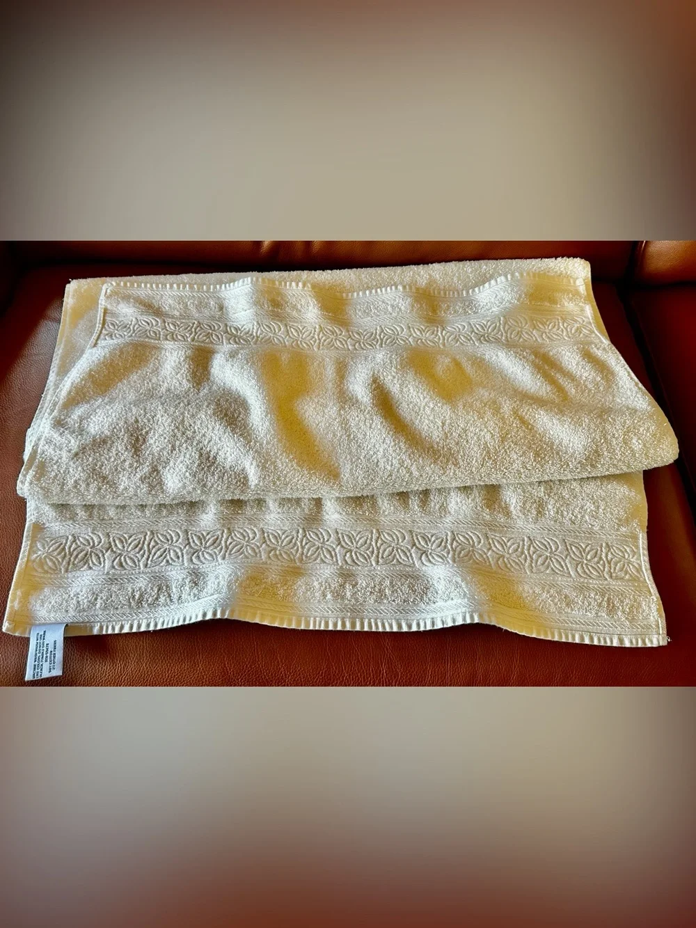 Earl & Wilson Collection towel set. Made in Brazil. Hotel quality. Cream clean